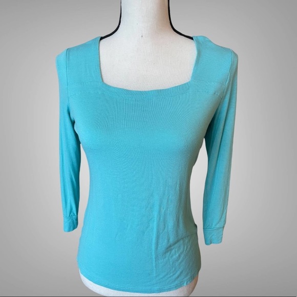 The Limited Women's 3/4 Sleeve Light Blue Top with square front design Size S - Picture 1 of 7